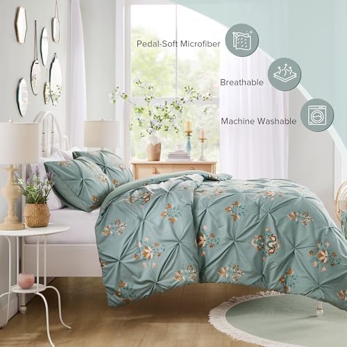 Comfort Spaces Misha Tufted Duvet Cover Set, Full/Queen, 3 Piece, Sage