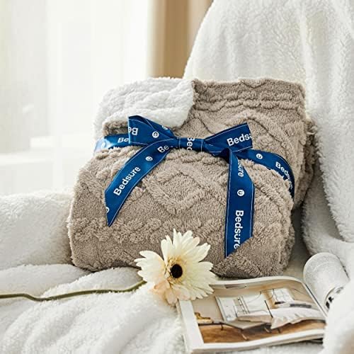 Bedsure Sherpa Fleece Blanket, Cable Jacquard Tufted, Warm, Beige