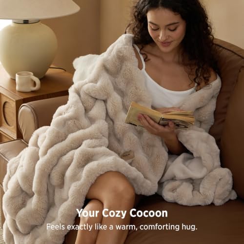 Bedsure Wave Striped Faux Fur Throw Blanket, Beige, 60x80