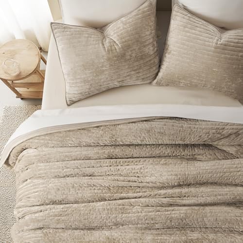 EverGrace Stripe Channel Luxury Velvet Quilt Set King Size, Beige