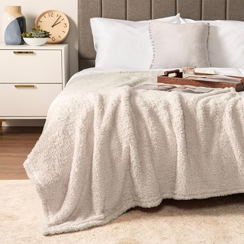 PAVILIA Sherpa Throw Blanket for Bed Couch Sofa, Cream Beige 90x108