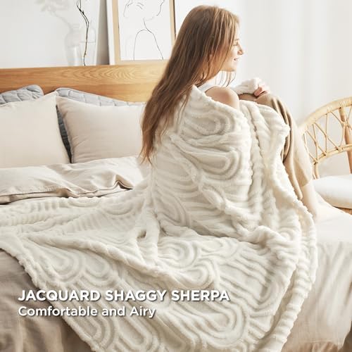 Bedsure King Blanket for Couch&King Size Blanket for Bed, White