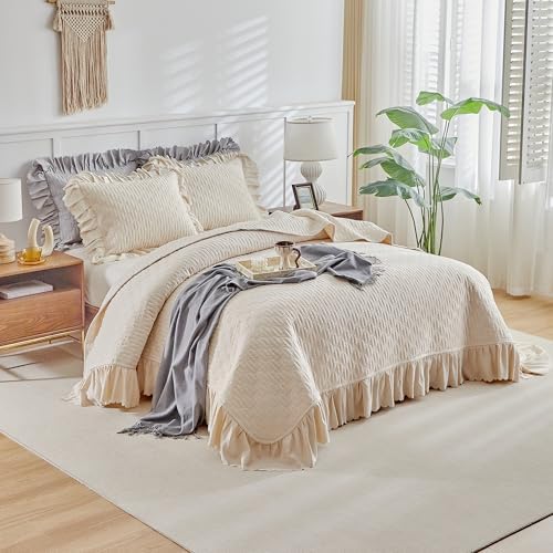 Ruffled Quilt Bedding Set California King Size 100 * 114 in - 3 Pieces