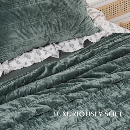 EverGrace Ruched Lightweight Velvet Quilt Set, King Size, Dark Green
