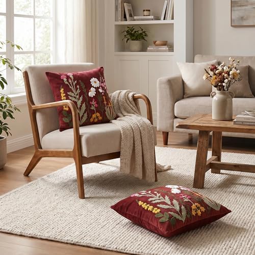 AVOIN colorlife Spring Summer Floral Daisy Embroidered Throw Pillow
