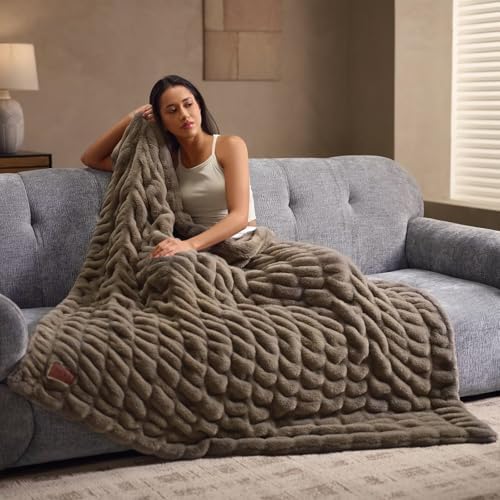 Double Side Faux Fur Throw Blanket,Cozy Soft Fuzzy Fluffy Faux Rabbit