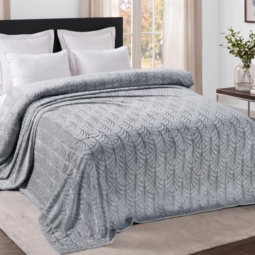 Whale Flotilla Soft Flannel Fleece King Size Bed Blanket, Silver Grey