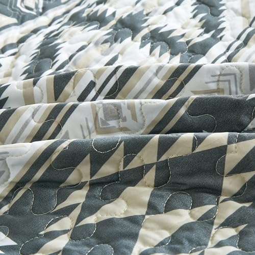 Chezmoi Collection Remy 3-Piece Southwestern Geometric Motif Quilt Set