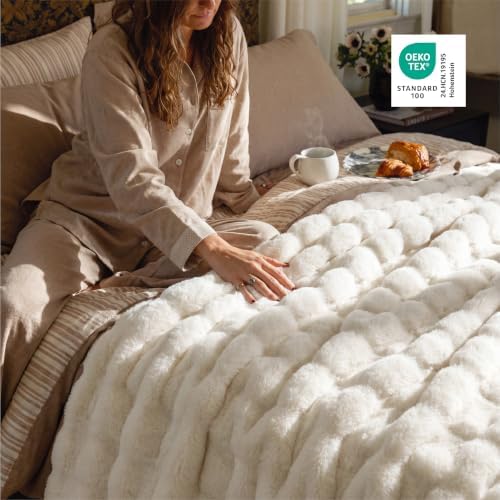 Bedsure Fluffy Bubble Faux Fur King Blanket, 104"x90", Cream