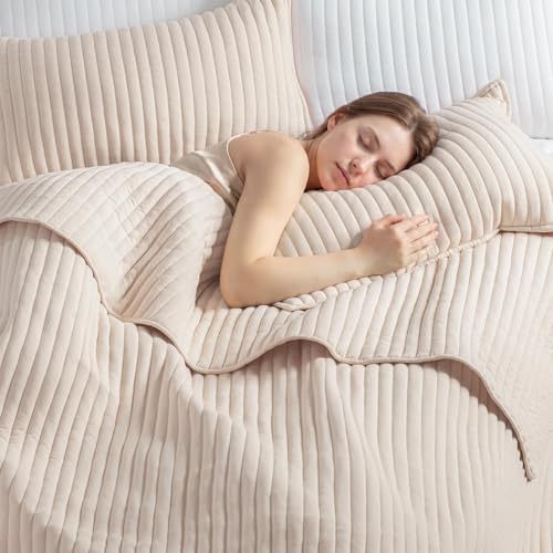 Exclusivo Mezcla Stripe Quilted Twin Quilt Bedding Set, Beige Cream