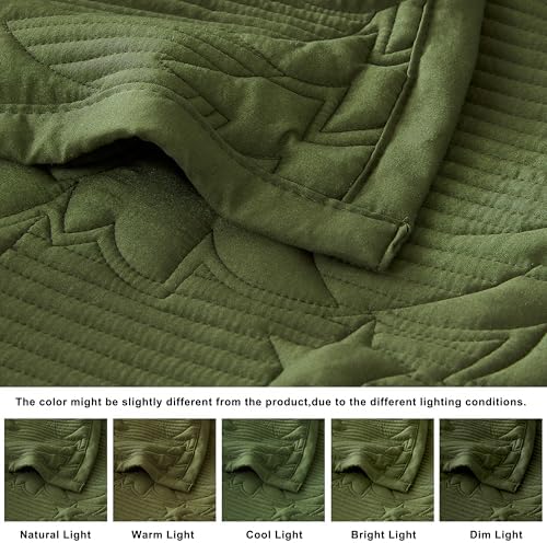 WDCOZY Olive Green Christmas Twin Size Quilt Bedding Sets with Pillow