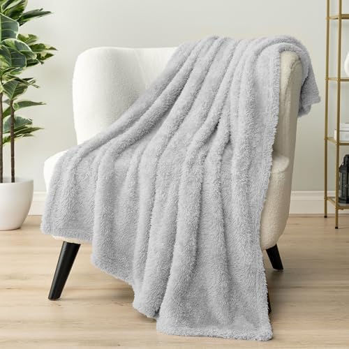 PAVILIA Sherpa Throw Blanket for Couch Sofa Bed, Light Gray 60x80 Twin