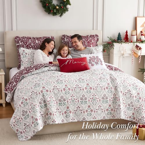 Reversible Christmas Quilt Queen Size/Full Size 7 Piece Set Holiday