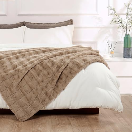 Home Soft Things Stylish Faux Fur Throw Blanket with Micromink Back