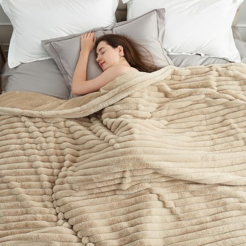Amélie Home Soft Striped Faux Fur Throw Blanket for Bed, Beige