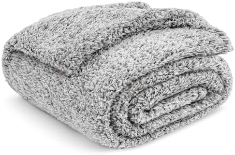 PAVILIA Sherpa Throw Blanket for Couch Sofa Bed, Heather Gray 60x80