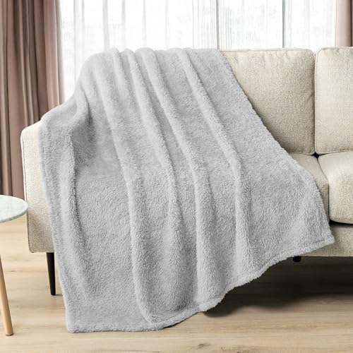PAVILIA Sherpa Throw Blanket for Couch Sofa Bed, Light Gray 60x80 Twin