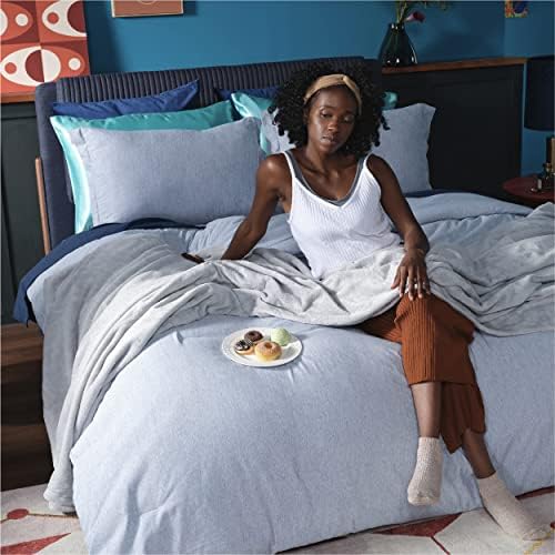 Bedsure GentleSoft Fleece Blankets Queen Size Light Grey - Bed Blanket