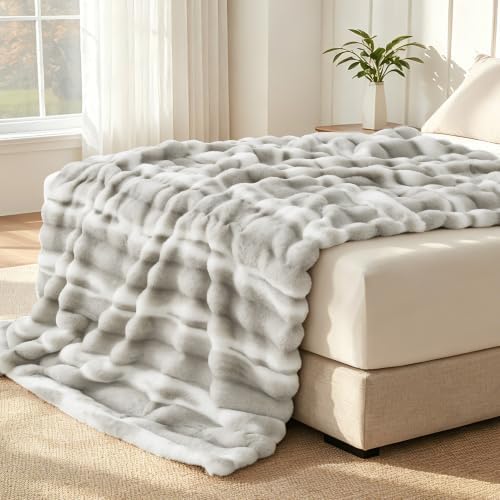 VFROO Faux Rabbit Fur Throw Blanket, Plush Fuzzy Blanket, 60" × 80"