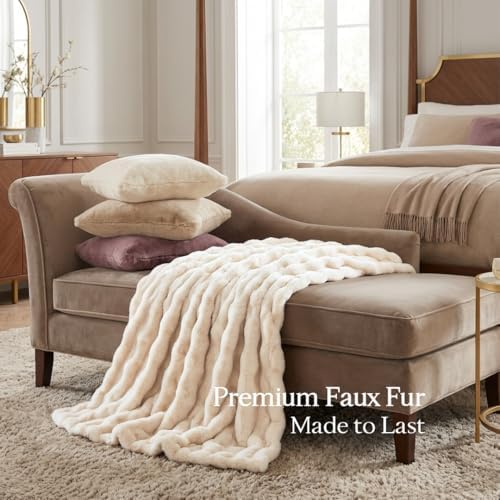The Malibu Blanket - LuxeComfort Faux Fur Bubble Blanket 60"x70"