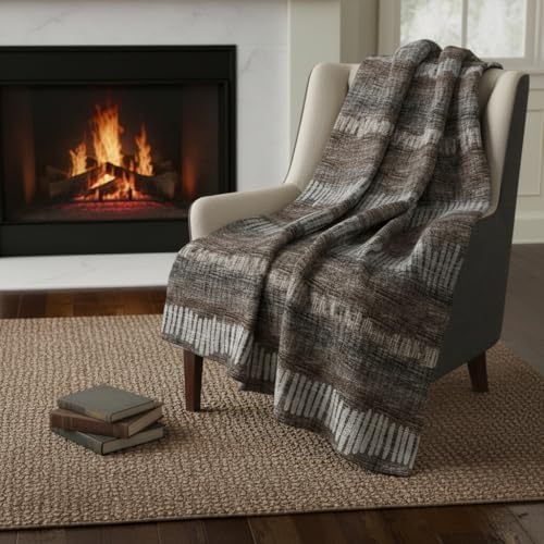 HomeRoots 50" X 70" Brown and Beige Abstract Microfiber Plush Throw