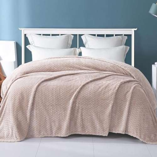 Exclusivo Mezcla Soft Fleece Bed Blanket King Size, 90”x104”, Camel