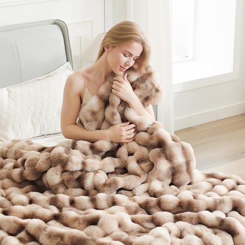 VFROO Ultra Plush Bubble Faux Rabbit Fur Blanket – 950GSM Thick Fluffy