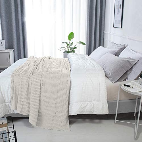 HILLFAIR 100% Combed Cotton Blanket– Queen Size Bed Blanket– Warm Soft