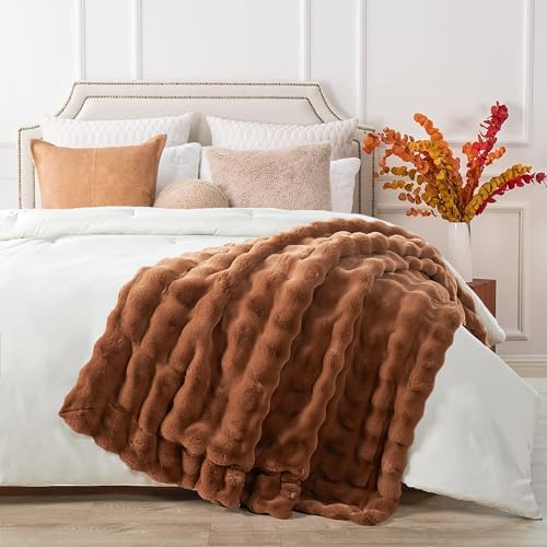 Bubble Rabbit Faux Fur Throw Blanket Reversible to Cozy Velvet, 750gsm