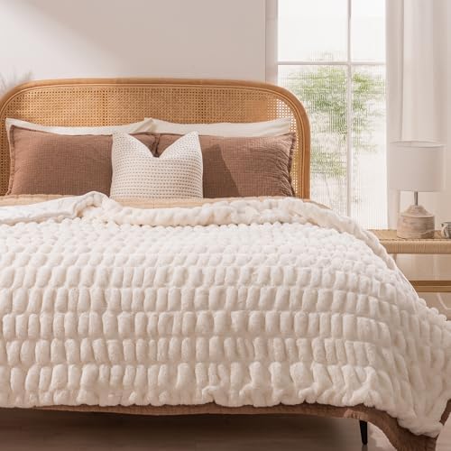 EverGrace Luxurious Soft Ruched Velvet Quilt Set King Size Khaki Tan