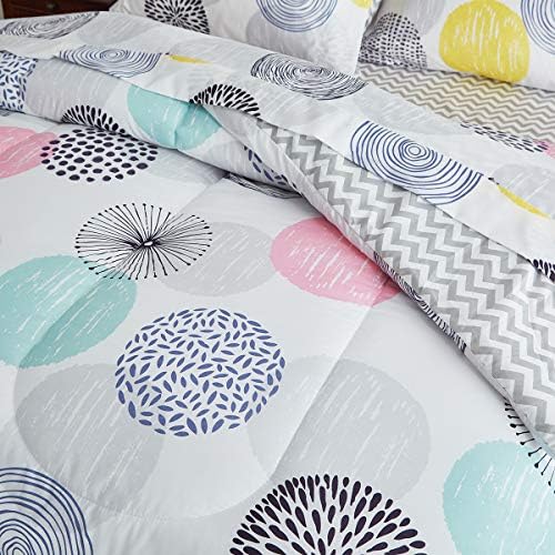 7 Pieces Comforter Sheet Set King Size Bed in a Bag - Colorful Dots