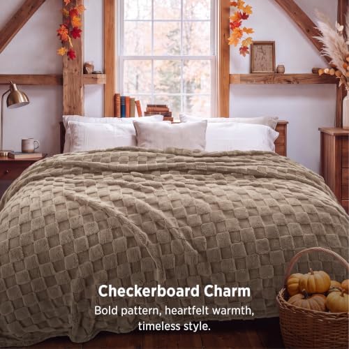 Bedsure Checkered Soft King Size Blankets for Bed, Light Brown