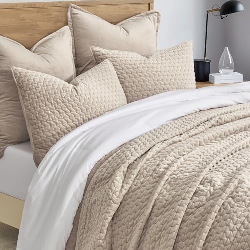 EverGrace Cross-Stitch Velvet Quilt Set, King Size, Light Taupe