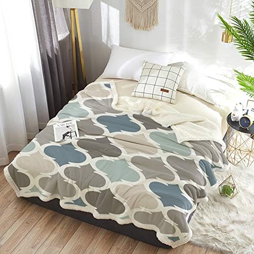 Sherpa Fleece Blanket 60x80 in | Fluffy & Soft Plush Reversible Sherpa