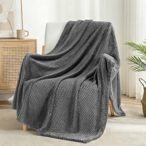 Exclusivo Mezcla Large Waffle Fleece Throw Blanket for Couch, Gray
