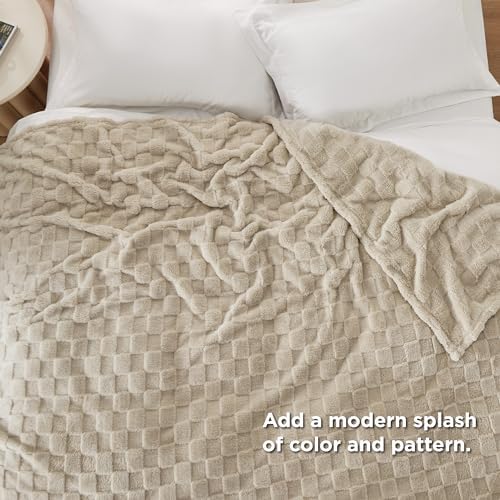 Bedsure Fleece King Blanket(White & Beige)