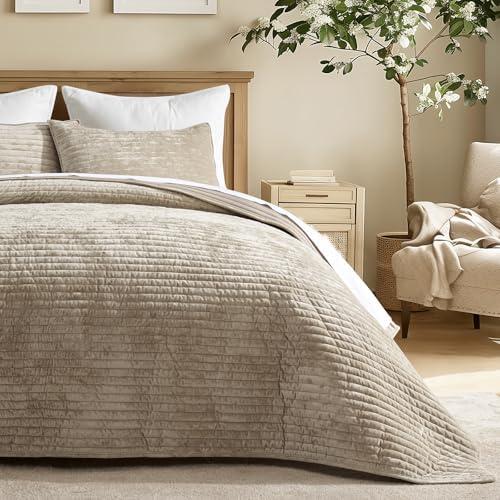 EverGrace Stripe Channel Luxury Velvet Quilt Set King Size, Beige