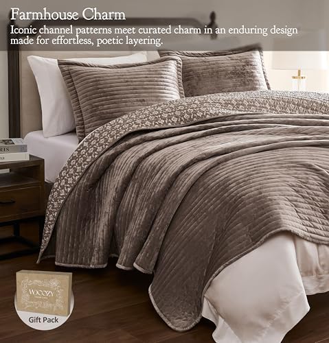 WDCOZY Beige Velvet King Size Quilt Set - Striped Soft Lightweight
