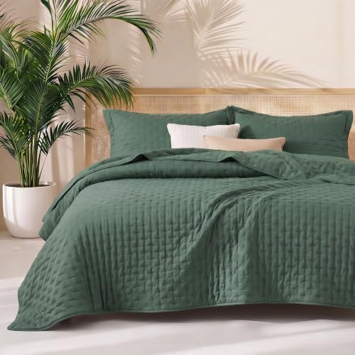 Bedsure Quilts Queen Size Bedspread, Thin Comforter, Dark Green