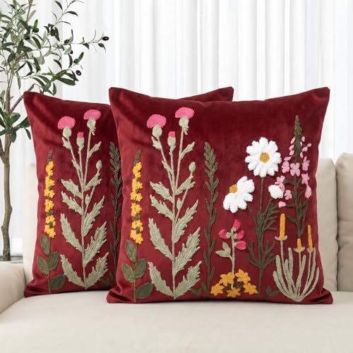 AVOIN colorlife Spring Summer Floral Daisy Embroidered Throw Pillow