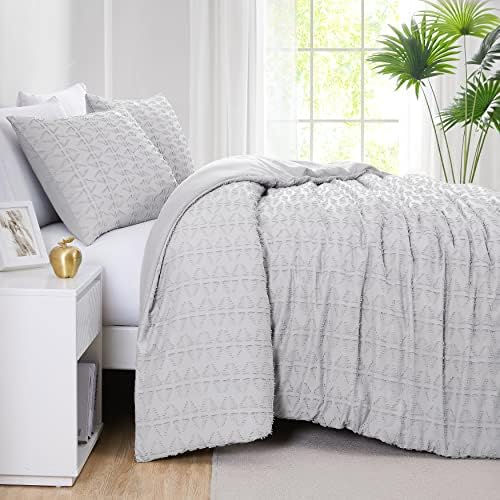 Southshore Fine Living, Inc. Jacquard Tufted Diamond Pattern Twin/Twin