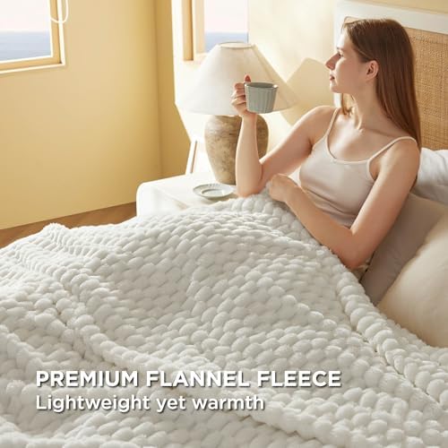 Bedsure King Size Blanket for Bed - 350GSM Fluffy Plush Bubble Blanket