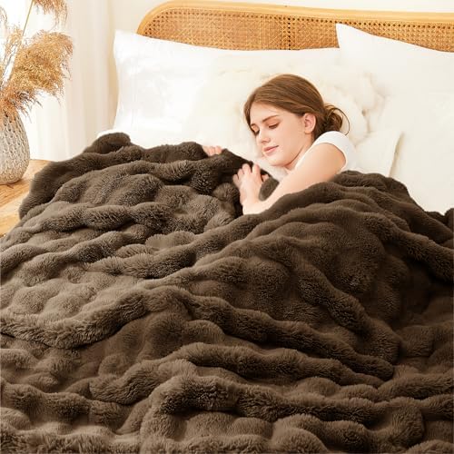 L'AGRATY Faux Rabbit Fur Throw Blanket for Couch, 60'' x 80'', Cocoa