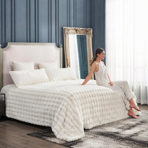 Cozy Bliss Faux Fur Throw Blanket for Bed King Size, Fuzzy Soft Plush