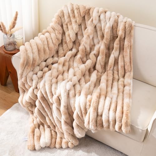 Battilo Faux Fur Throw Blanket, Warm Plush Beige Throw Blanket