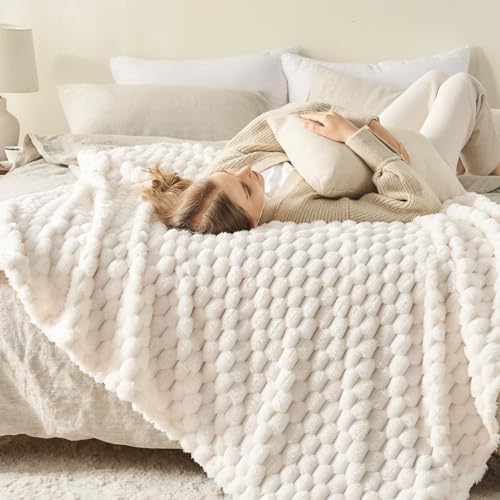 NEWCOSPLAY Fleece Clouds Cozy King Blanket for Couch, Ivory, 90"x110"