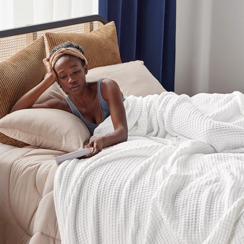 Bedsure Sherpa Blanket Grey Queen & Cotton Waffle Blanket White Queen