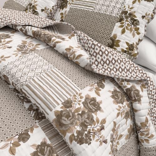 Great Bay Home Floral Quilt Set - 3-Piece Full/Queen Size Scalloped