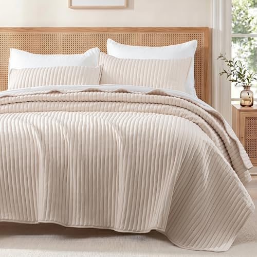 Exclusivo Mezcla Stripe Quilted Twin Quilt Bedding Set, Beige Cream