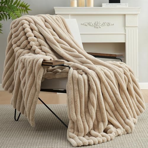 Amélie Home Soft Striped Faux Fur Throw Blanket for Bed, Beige